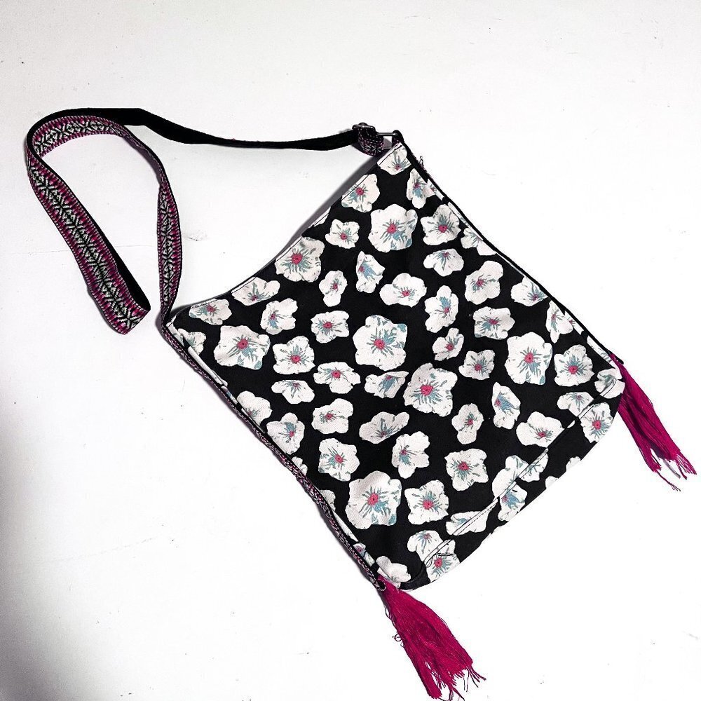 Floral tasseled crossbody BOHO bag tote with guitar strap style strap - Picture 2 of 9